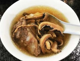 胃不好的看過(guò)來(lái)——三七烏賊湯